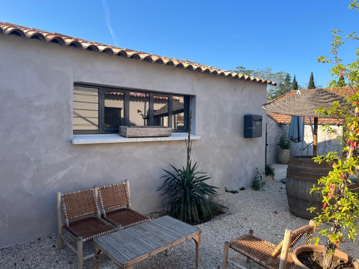 Studio Dans Les Alpilles Lejlighed Fontvieille Eksteriør billede