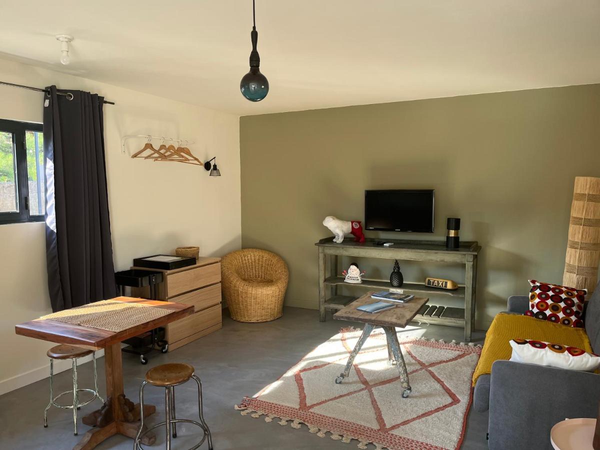Studio Dans Les Alpilles Lejlighed Fontvieille Eksteriør billede